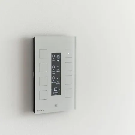 The Deluxe Sapphire *