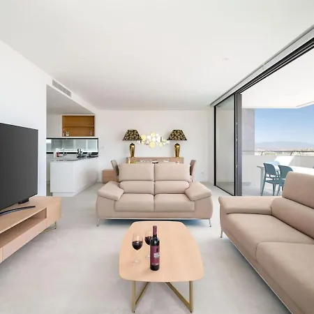 The Deluxe Sapphire * Lagos