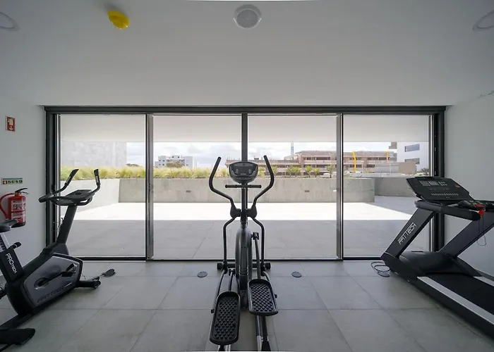 The Deluxe Sapphire アパート *