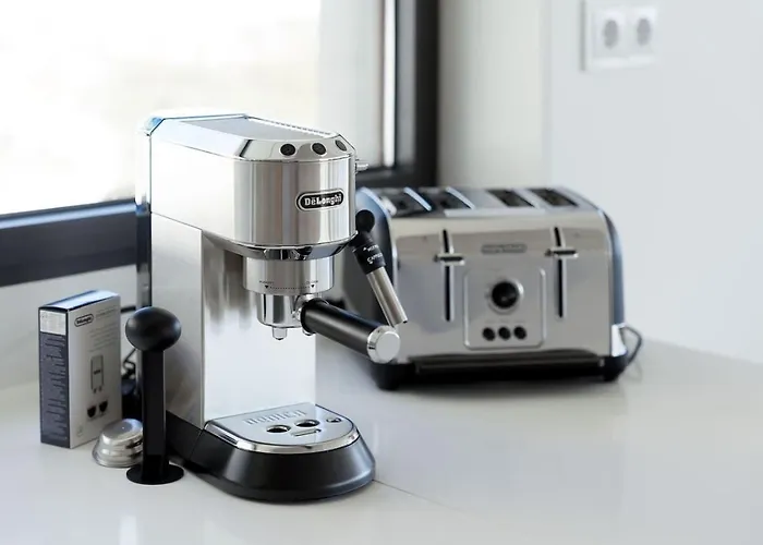 The Deluxe Sapphire アパート